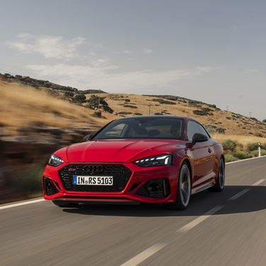 Front view of the Audi RS 5 Coupés